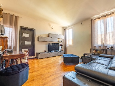 Foto Appartamento in Via Campansi, Siena Lizza - Camollia di 144 m²