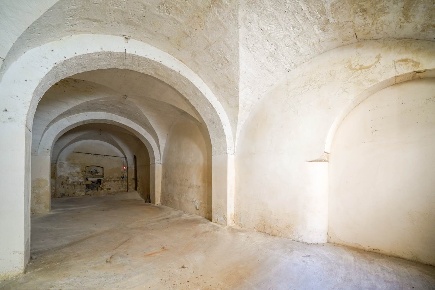 Foto Magazzino in Vico I Aldo Moro, Palo del Colle Centro di 70 m²