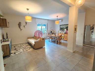 Foto Appartamento in Via Calzabigi 55, Livorno di 105 m² con 4 locali