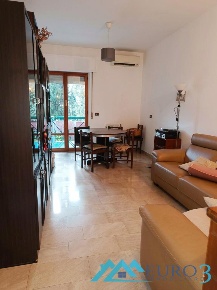 Foto Appartamento a Ascoli Piceno di 95 m² con 5 locali in vendita