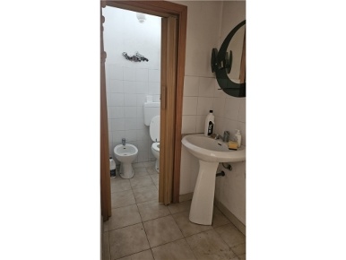 Foto Negozio in RIGHI, Empoli Ponzano di 95 m² con 1 locali in vendita