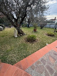 Foto Villa unifamiliare a Luni Colombiera Molicciara di 130 m² con 5 locali