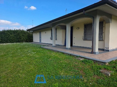 Foto Casa indipendente a Larciano San Rocco di 135 m² con 6 locali