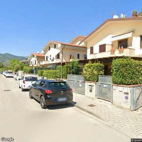 Foto Appartamento a Calcinaia Case Bianche di 232 m² con 4 locali