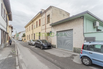 Foto Ufficio in Via Pozzo Antico, Desio di 77 m² con 2 locali in affitto