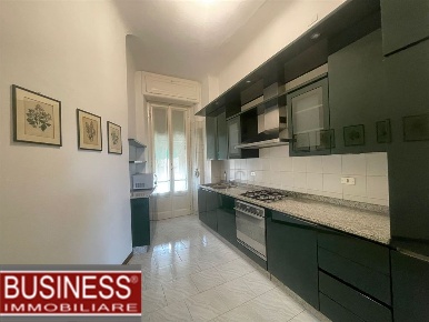 Foto Appartamento in Piazzale Aquileia, Milano Dezza di 95 m² con 2 locali
