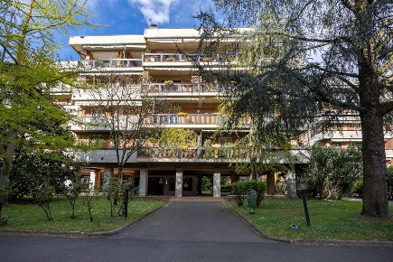 Foto Appartamento in Via Angelo Moro, San Donato Milanese Centro di 137 m²