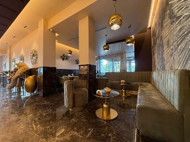 Foto Attività commerciale a Modugno di 128 m² con 3 locali in vendita