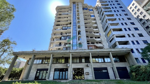 Foto Ufficio in Via Matarrese 58, Bari Poggiofranco di 100 m² con 3 locali