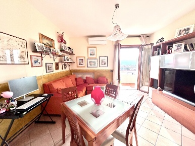 Foto Appartamento in Via Pedemontana 1, Castelnuovo Magra di 85 m²