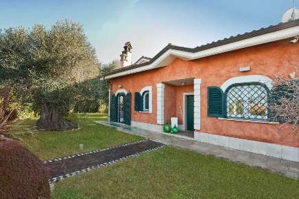 Foto Villa bifamiliare in Via padre antonio rocchi  30, Grottaferrata
