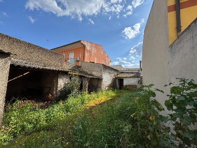Foto Casa indipendente a Uta di 55 m² con 3 locali in vendita