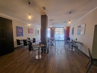 Foto Locale commerciale in Via Sir Thomas Hanbury 13C, Ventimiglia di 82 m²