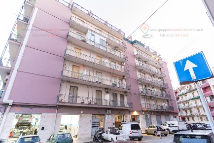 Foto Appartamento a Siracusa Borgata - Santa Lucia di 109 m² con 3 locali
