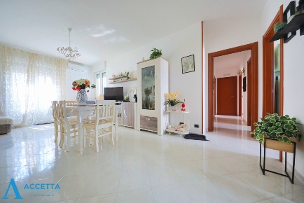 Foto Appartamento in Via Giovanni Borraccino 8, Taranto di 110 m²