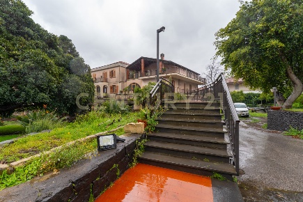Foto Villa a schiera in Via Carrubella 8, Catania San Giovanni Galermo