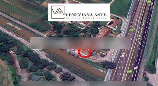 Foto Appartamento in Via Argine Destro Canale Taglio, Mira Marano di 156 m²