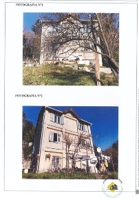 Foto Villa unifamiliare in Via Pino di Murta, Genova Bolzaneto di 2460 m²