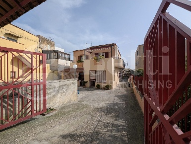 Foto Appartamento in Via Piscina Mirabile 00, Bacoli Centro di 90 m²