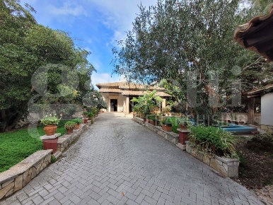 Foto Villa unifamiliare a Siracusa Scala Greca - Neapolis di 173 m²
