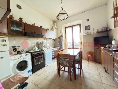 Foto Appartamento in Agazzi, Arezzo Agazzi di 96 m² con 4 locali in vendita