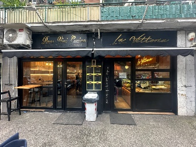Foto Attività commerciale in Via Miano 39, Napoli di 80 m² con 1 locali