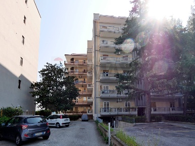 Foto Appartamento in Via Camillo Rosalba 44, Bari Poggiofranco di 154 m²