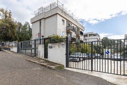 Foto Appartamento in Via Gorizia 27, Cagliari Tuvixeddu di 156 m²