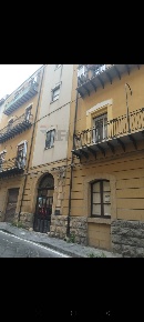 Foto Appartamento in Via Regina Elena 34, Caltanissetta Centro di 99 m²