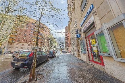 Foto Attività commerciale in via satrico 40, Roma San Giovanni di 50 m²
