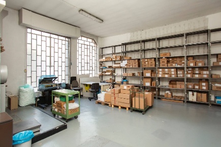 Foto Ufficio in via Maloia 8, Milano Farini di 200 m² con 4 locali