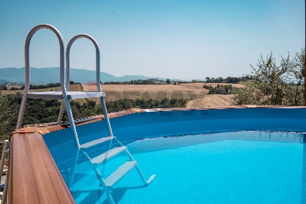 Foto Residence in VIA VOCABOLO CHIORANO 10, Magliano Sabina di 450 m²
