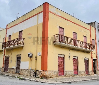 Foto Casa indipendente in Via del Legno 108, Trapani Centro di 313 m²