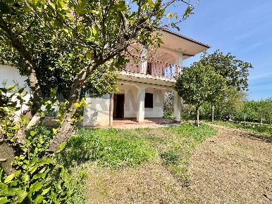 Foto Casa indipendente in Traversa di Via Ceraselle 264, Caianello