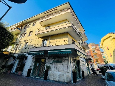 Foto Locale commerciale in Corso Filippo Turati 1, Colleferro Centro