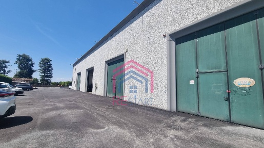 Foto Capannone industriale in Via dei Castelli Romani 54, Pomezia di 250 m²