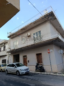 Foto Casa indipendente in via g distabile 13, Comiso Centro di 380 m²