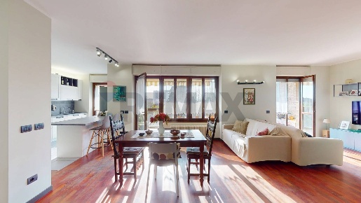 Foto Appartamento in Via Remo La Valle 3, Milano Giambellino di 120 m²