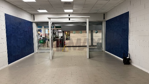 Foto Negozio in viale Sandro Pertini 5, Collecchio Centro di 152 m²