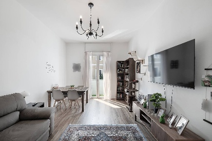 Foto Appartamento in VIA ETTORE FIERAMOSCA 24, Monza di 87 m² con 3 locali