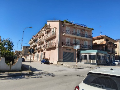 Foto Appartamento in Cesare Terranona 1, Riesi di 300 m² con 13 locali
