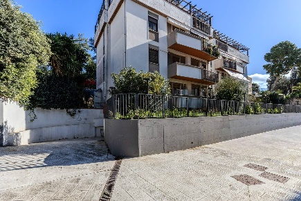 Foto Appartamento in Via Gorizia 27, Cagliari Tuvixeddu di 132 m²