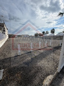 Foto Magazzino in via ripuaria, Giugliano in Campania Varcaturo di 2000 m²