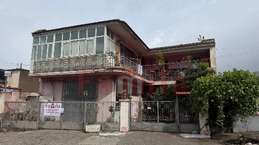 Foto Casa indipendente a Baiano di 300 m² con 5 locali in vendita