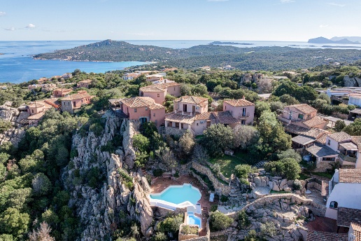 casa indipendente in vendita ad Arzachena in zona Porto Cervo