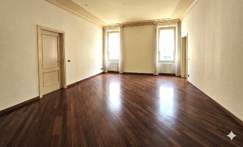 Foto Appartamento in Corso Martiri della Libertà, Brescia di 175 m²