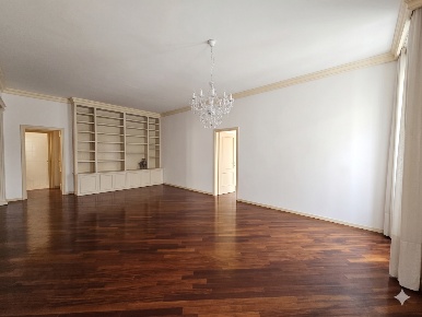 Foto Appartamento in Corso Martiri della Libertà, Brescia di 175 m²