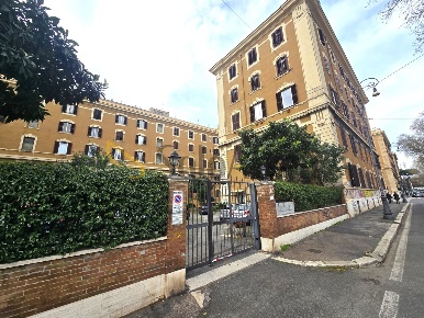 Foto Appartamento in Piazza di Santa Croce in Gerusalemme 1, Roma di 106 m²
