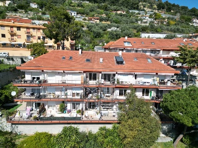 Foto Appartamento in Via delle Gerbere 1A, Ventimiglia di 81 m² in vendita