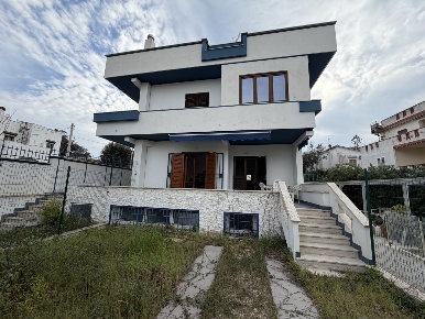 Foto Casa indipendente in Viale stella Marina 127, Anzio Lavinio Mare